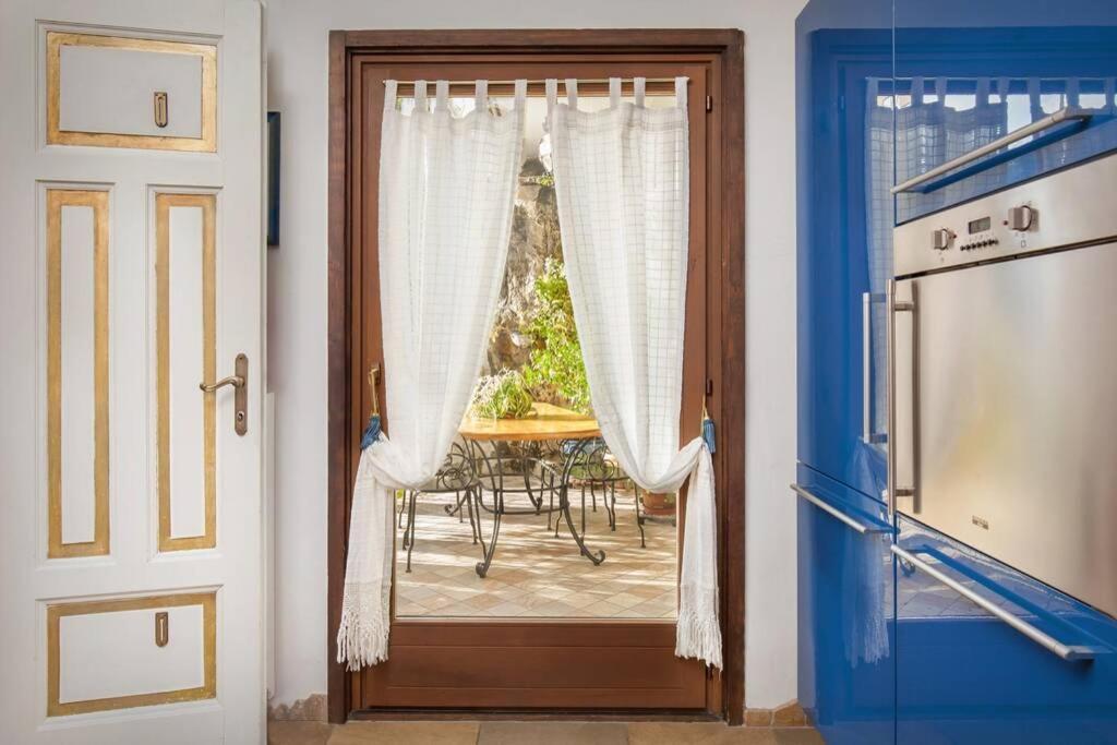 Casa Al Duomo-Nel Cuore Storico Di Merano Ngoại thất bức ảnh
